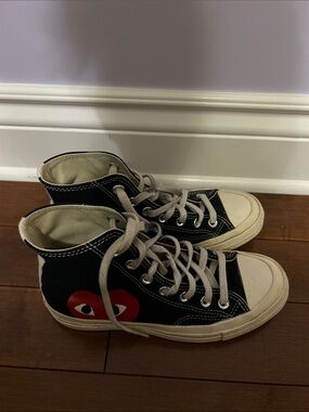 Black High-Top Canvas Sneakers with Red Heart Detail - Comme des Garçons